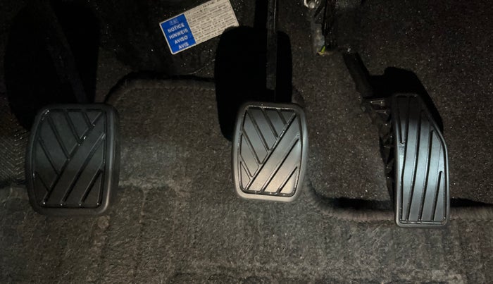 2021 Maruti Baleno DELTA PETROL 1.2, Petrol, Manual, 13,936 km, Pedals