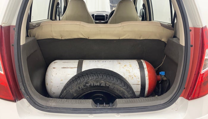 2014 Hyundai i10 MAGNA 1.1, CNG, Manual, 91,506 km, Boot Inside