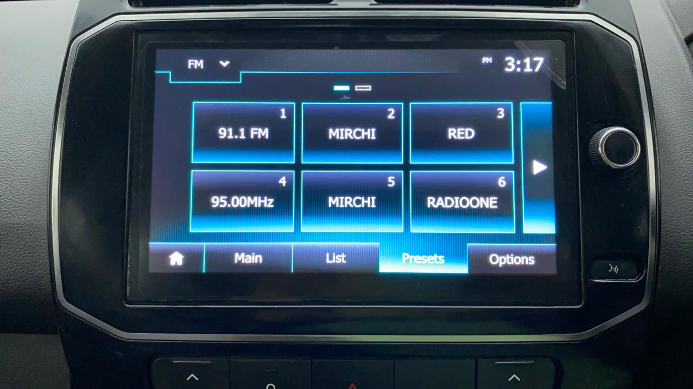 2023 Renault Kwid RXT 1.0 AMT, Petrol, Automatic, 2,369 km, Infotainment System