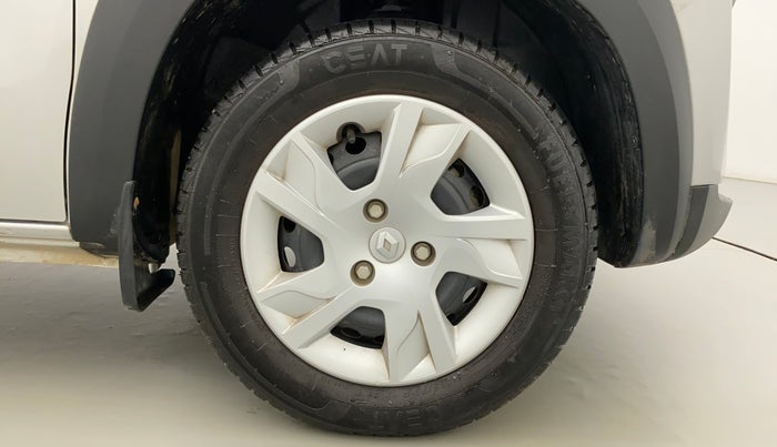 2023 Renault Kwid RXT 1.0 AMT, Petrol, Automatic, 2,369 km, Right Front Wheel