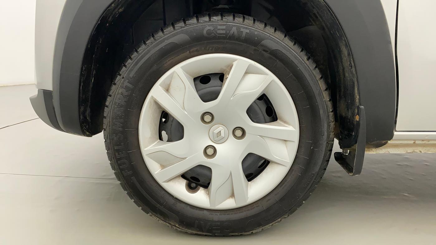 2023 Renault Kwid RXT 1.0 AMT, Petrol, Automatic, 2,369 km, Left Front Wheel