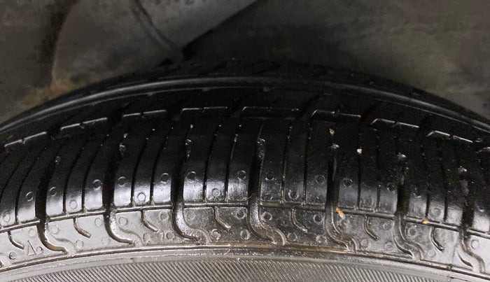 2010 Hyundai i10 SPORTZ 1.2, Petrol, Manual, 48,667 km, Left Rear Tyre Tread
