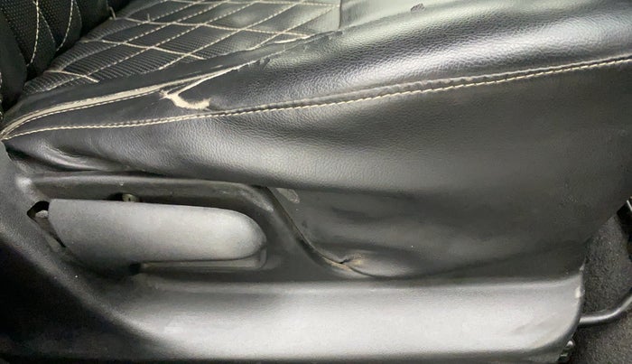 2013 Maruti Swift VXI, CNG, Manual, 59,479 km, Driver Side Adjustment Panel