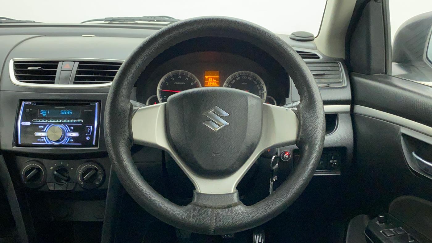 2013 Maruti Swift VXI, CNG, Manual, 59,479 km, Steering Wheel Close Up