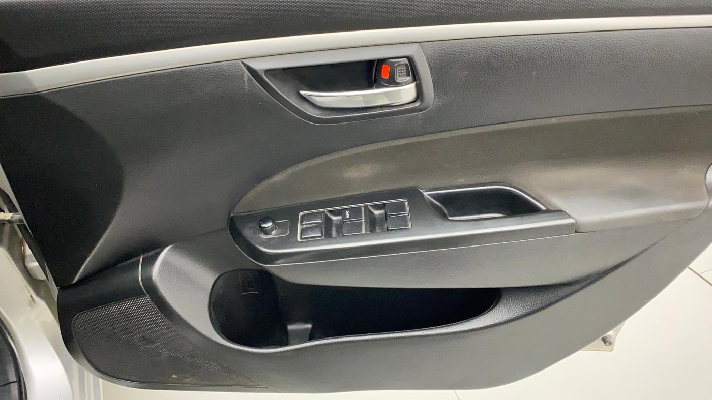 2013 Maruti Swift VXI, CNG, Manual, 59,479 km, Driver Side Door Panels Control