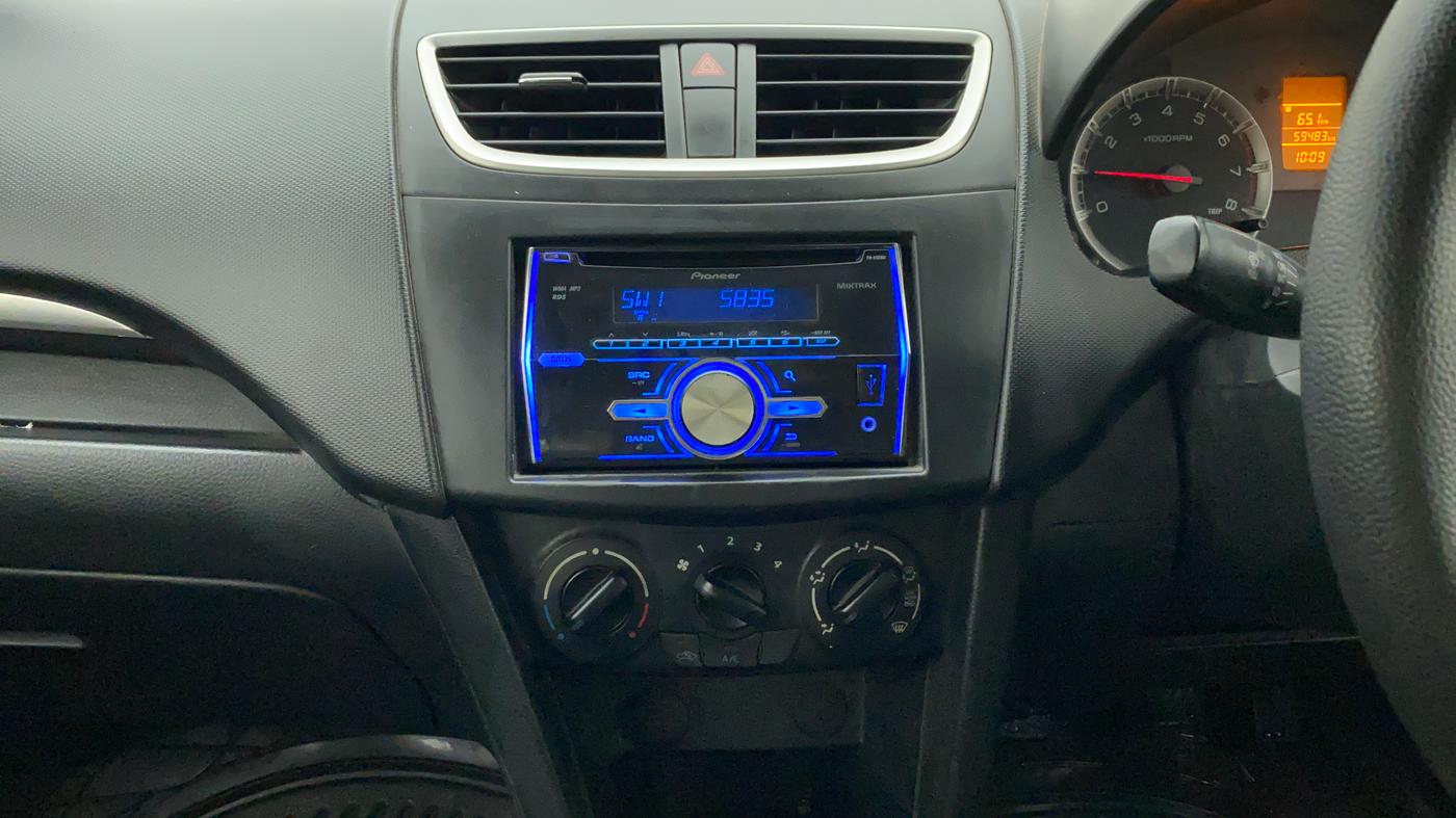 2013 Maruti Swift VXI, CNG, Manual, 59,479 km, Air Conditioner