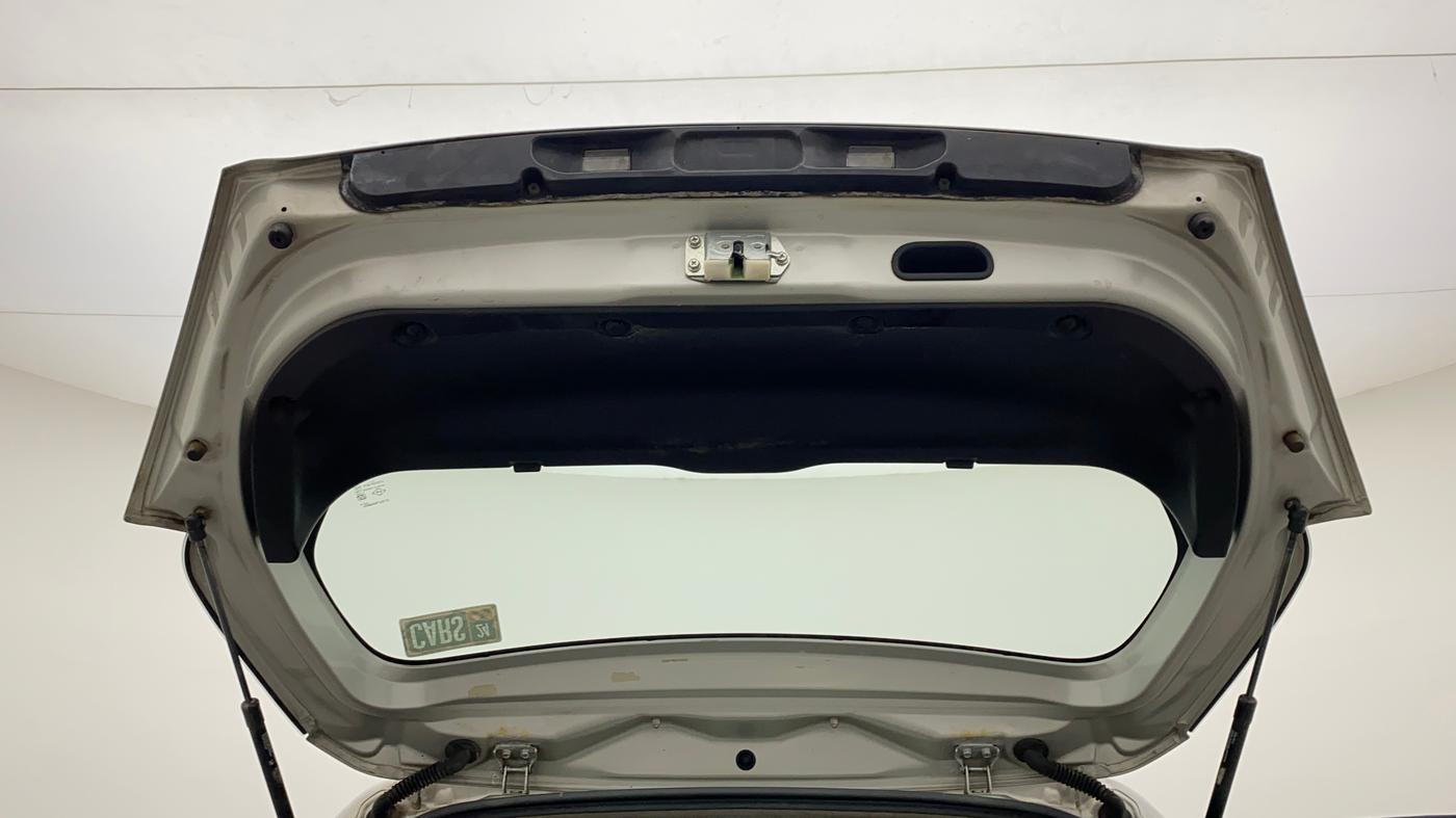 2013 Maruti Swift VXI, CNG, Manual, 59,479 km, Boot Door Open