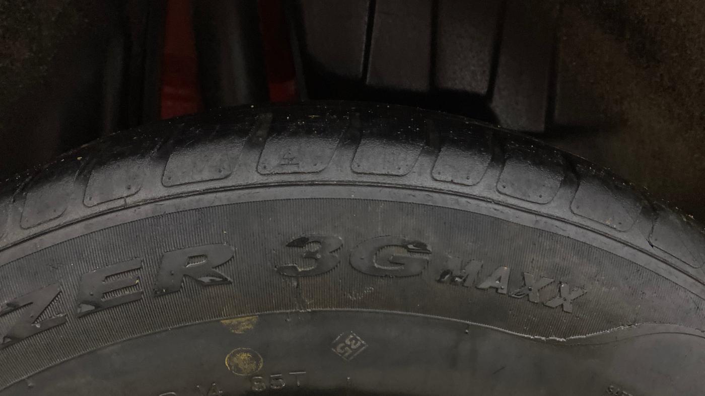 2022 Maruti Swift VXI, Petrol, Manual, 58,318 km, Right Rear Tyre Tread