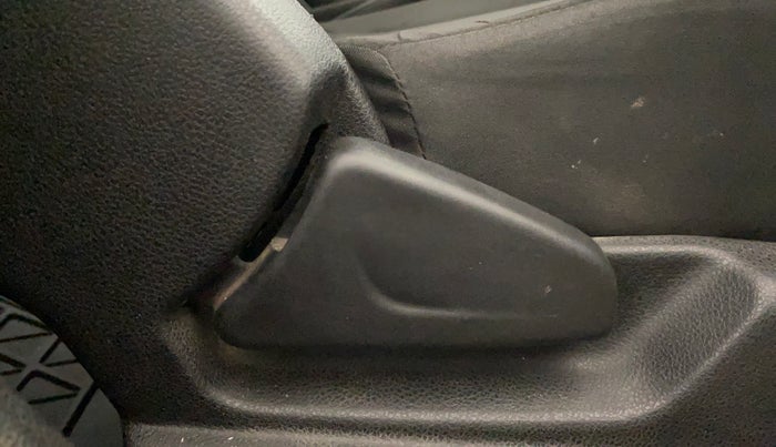 2017 Renault Kwid RXT 1.0 AMT (O), Petrol, Automatic, 28,074 km, Driver Side Adjustment Panel