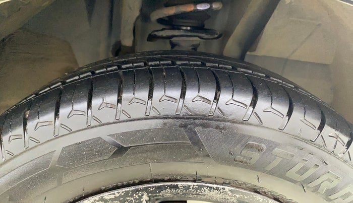 2020 Renault TRIBER RXZ, Petrol, Manual, 61,580 km, Right Front Tyre Tread