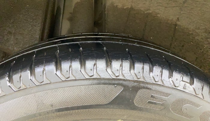 2018 Maruti Dzire ZXI PLUS AMT, Petrol, Automatic, 32,195 km, Right Rear Tyre Tread