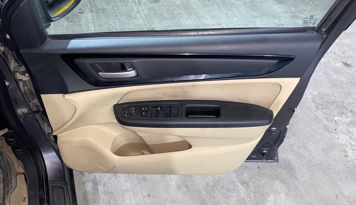 2018 Honda Amaze 1.2L I-VTEC S CVT, Petrol, Automatic, 43,189 km, Driver Side Door Panels Control