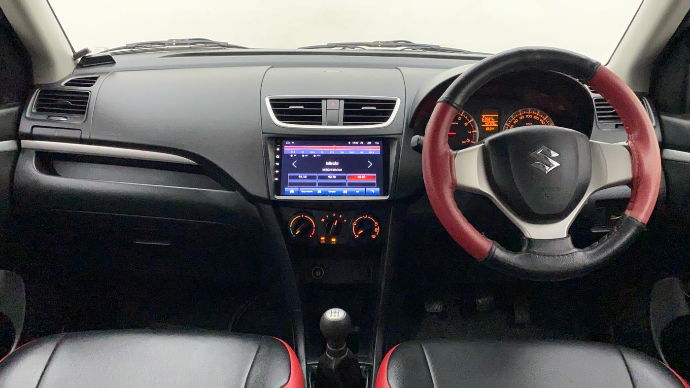 2017 Maruti Swift VXI O, Petrol, Manual, 43,709 km, Dashboard