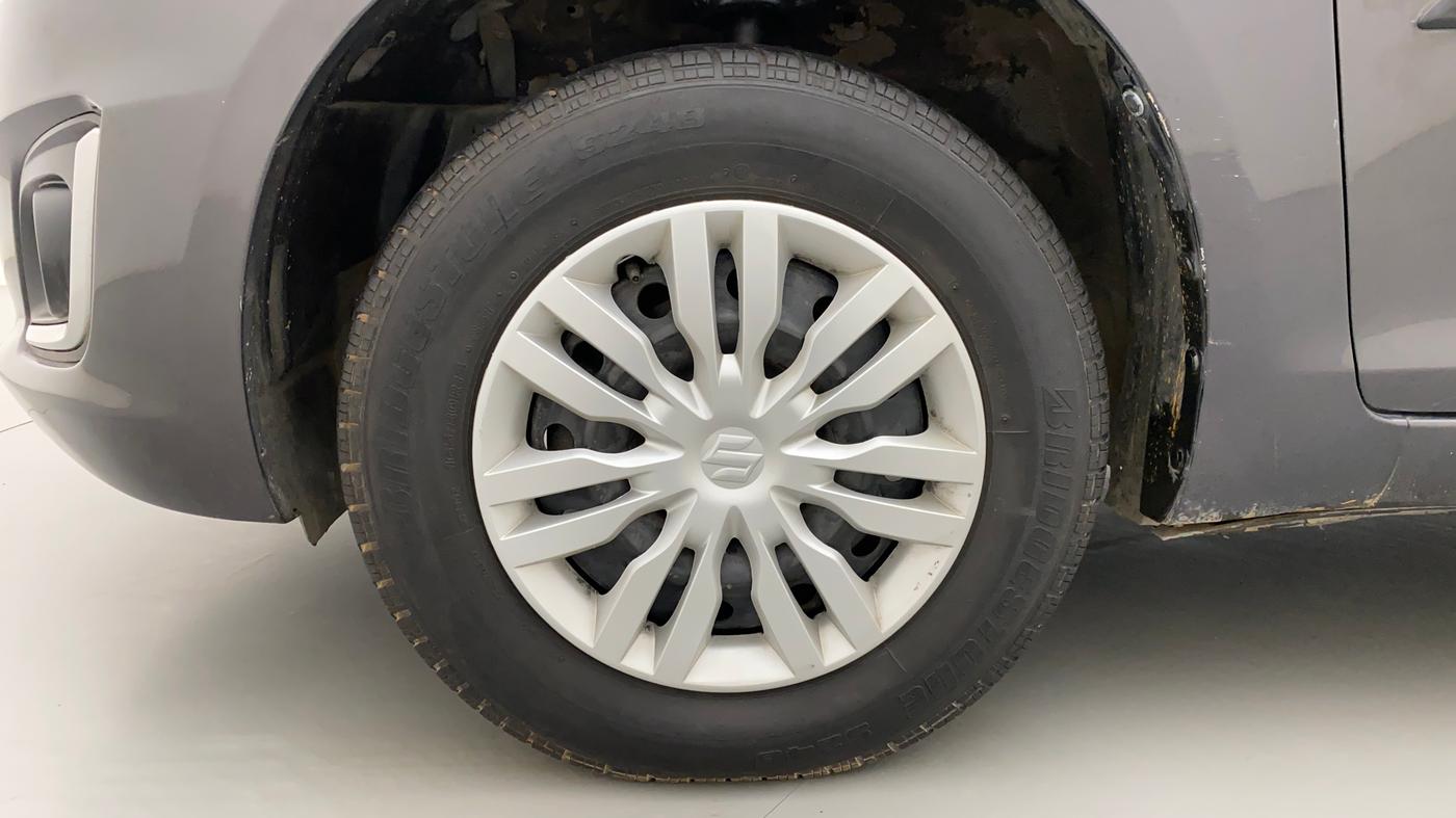 2017 Maruti Swift VXI O, Petrol, Manual, 43,709 km, Left Front Wheel
