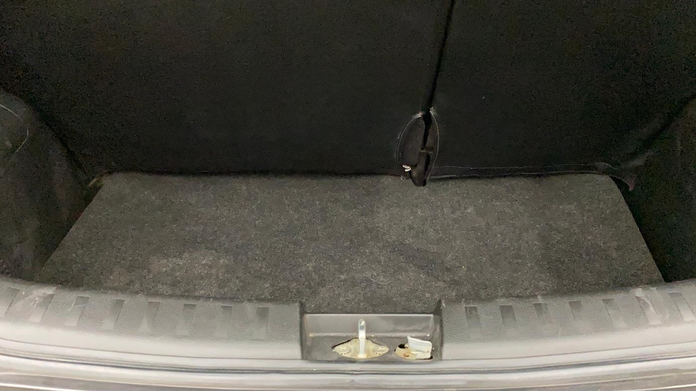 2017 Maruti Swift VXI O, Petrol, Manual, 43,709 km, Boot Inside