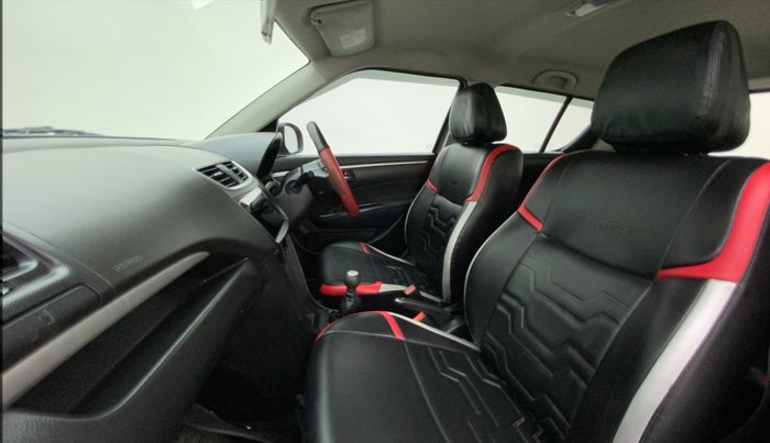 2017 Maruti Swift VXI O, Petrol, Manual, 43,709 km, Right Side Front Door Cabin