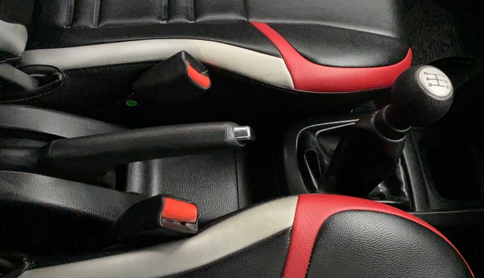 2017 Maruti Swift VXI O, Petrol, Manual, 43,709 km, Gear Lever