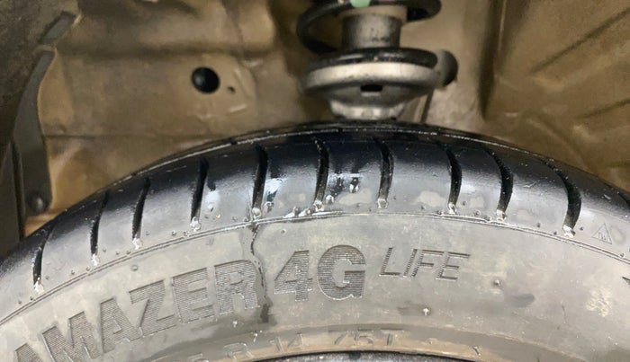 2013 Maruti Wagon R 1.0 VXI, Petrol, Manual, 56,090 km, Left Front Tyre Tread