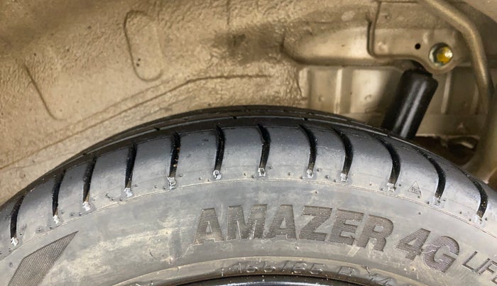 2013 Maruti Wagon R 1.0 VXI, Petrol, Manual, 56,090 km, Left Rear Tyre Tread