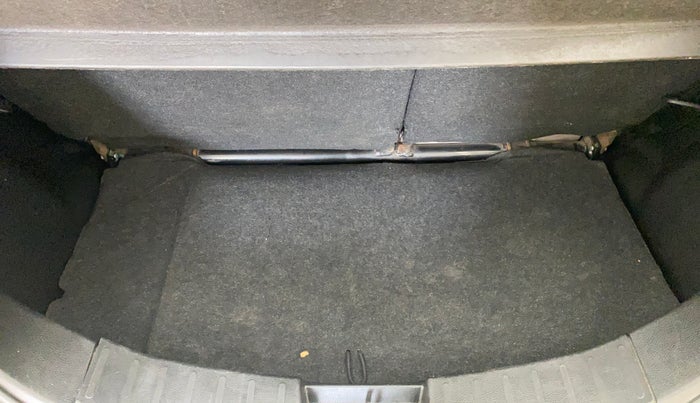 2013 Maruti Wagon R 1.0 VXI, Petrol, Manual, 56,090 km, Boot Inside