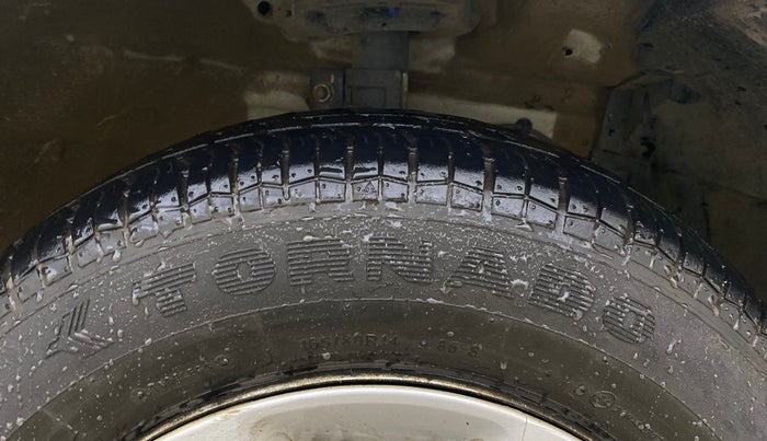 2021 Maruti Swift Dzire TOUR S-CNG, CNG, Manual, 32,791 km, Right Front Tyre Tread