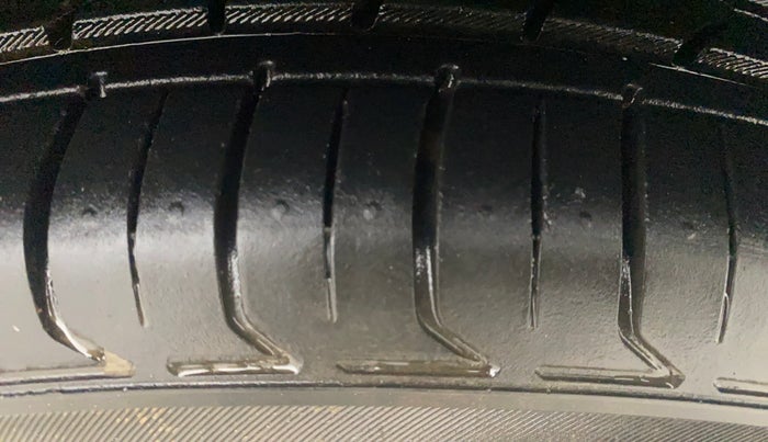 2021 KIA SONET GTX PLUS 1.0 DCT, Petrol, Automatic, 39,387 km, Left Rear Tyre Tread