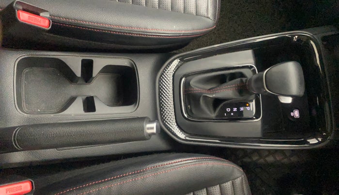 2021 KIA SONET GTX PLUS 1.0 DCT, Petrol, Automatic, 39,387 km, Gear Lever