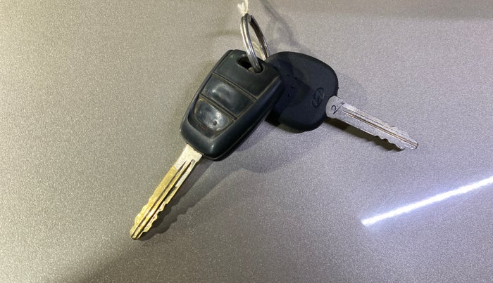 2021 Hyundai NEW SANTRO ASTA MT, Petrol, Manual, 56,782 km, Key Close Up