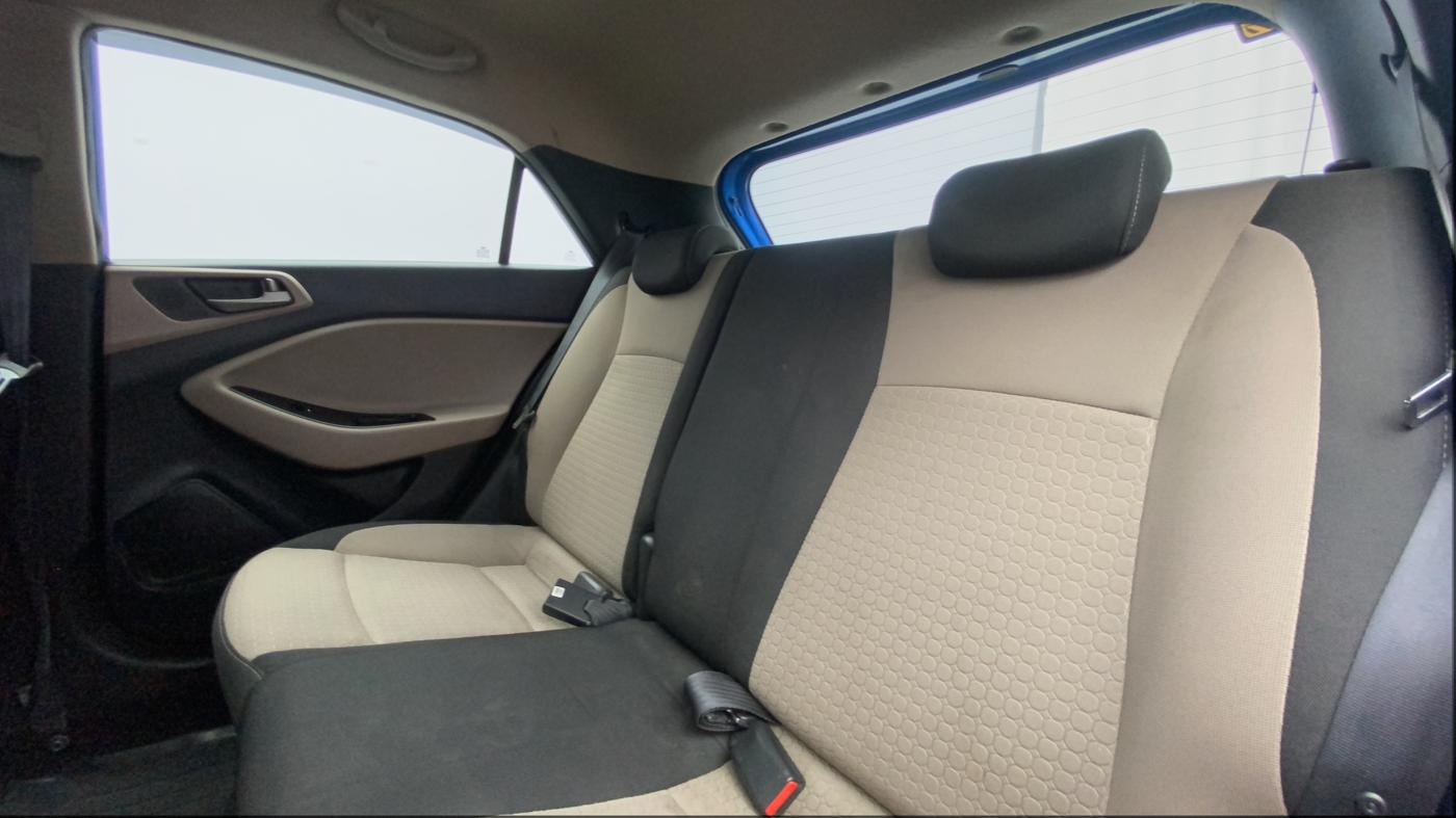 2017 Hyundai Elite i20 ASTA 1.2 (O), Petrol, Manual, 22,538 km, Right Side Rear Door Cabin