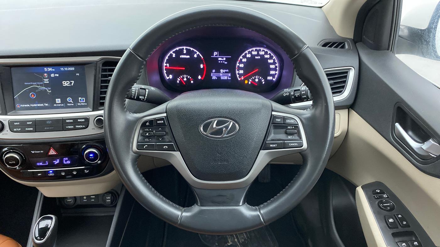 2018 Hyundai Verna 1.6 CRDI SX + AT, Diesel, Automatic, 56,253 km, Steering Wheel Close Up