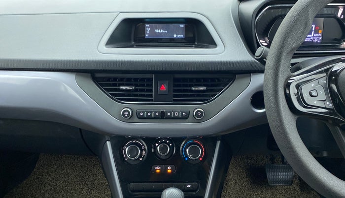 2021 Tata NEXON XMA SUNROOF DIESEL, Diesel, Automatic, 27,022 km, Air Conditioner