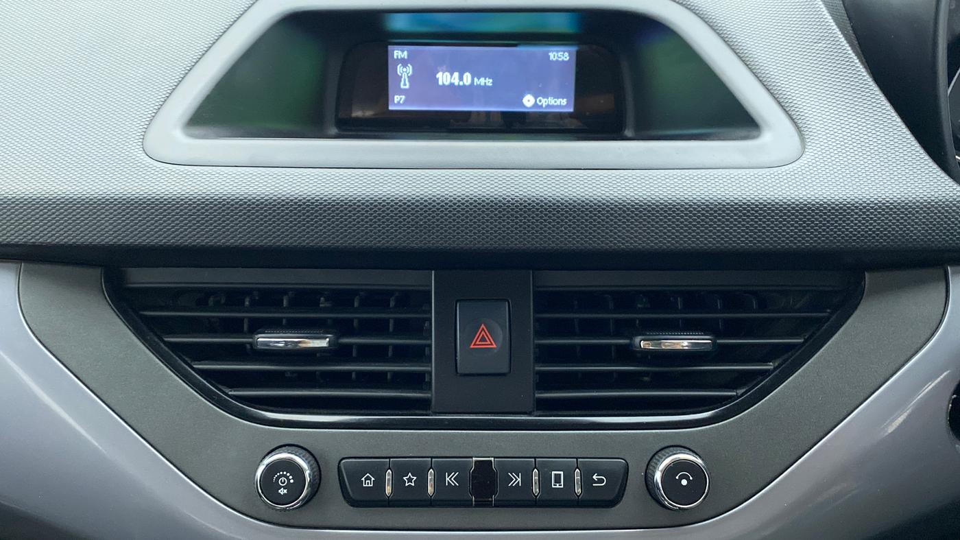 2021 Tata NEXON XMA SUNROOF DIESEL, Diesel, Automatic, 27,022 km, Infotainment System