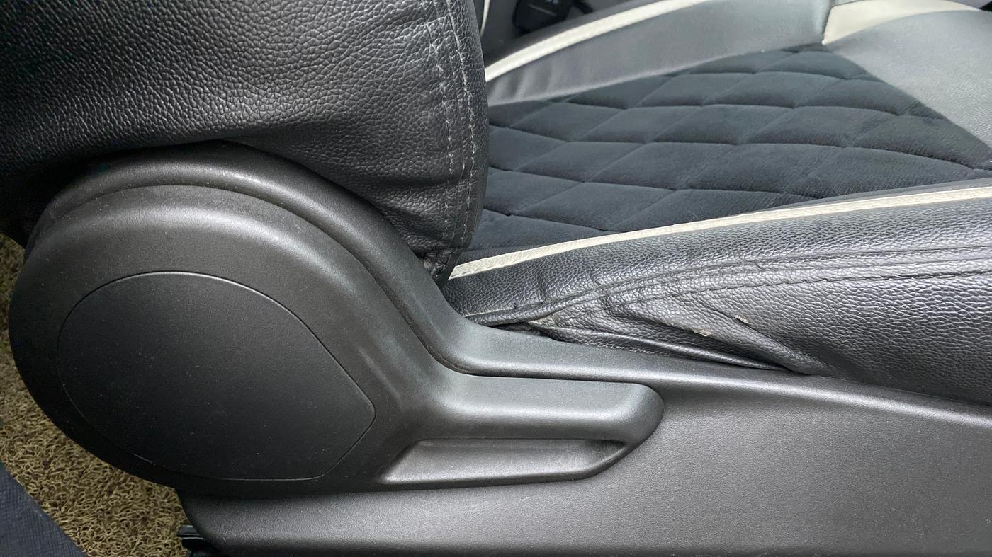 2021 Tata NEXON XMA SUNROOF DIESEL, Diesel, Automatic, 27,022 km, Driver Side Adjustment Panel
