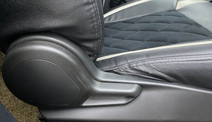 2021 Tata NEXON XMA SUNROOF DIESEL, Diesel, Automatic, 27,022 km, Driver Side Adjustment Panel