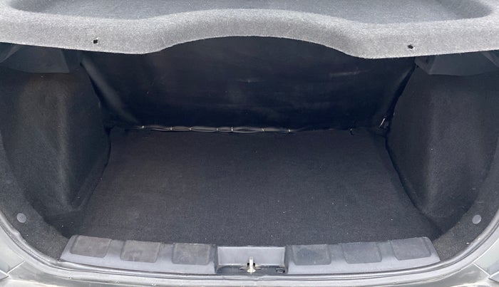 2021 Tata NEXON XMA SUNROOF DIESEL, Diesel, Automatic, 27,022 km, Boot Inside