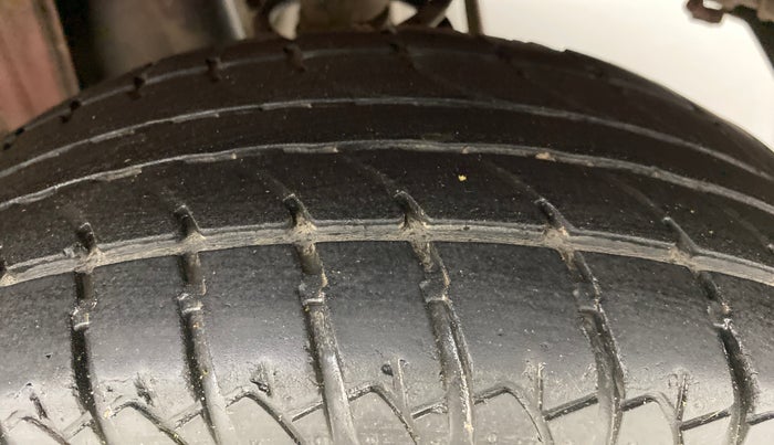 2010 Maruti Wagon R VXI, Petrol, Manual, 92,134 km, Left Rear Tyre Tread