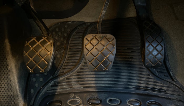 2016 Volkswagen Ameo HIGHLINE1.2L, Petrol, Manual, 27,425 km, Pedals