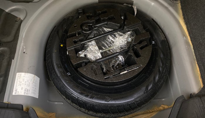 2016 Volkswagen Ameo HIGHLINE1.2L, Petrol, Manual, 27,425 km, Spare Tyre