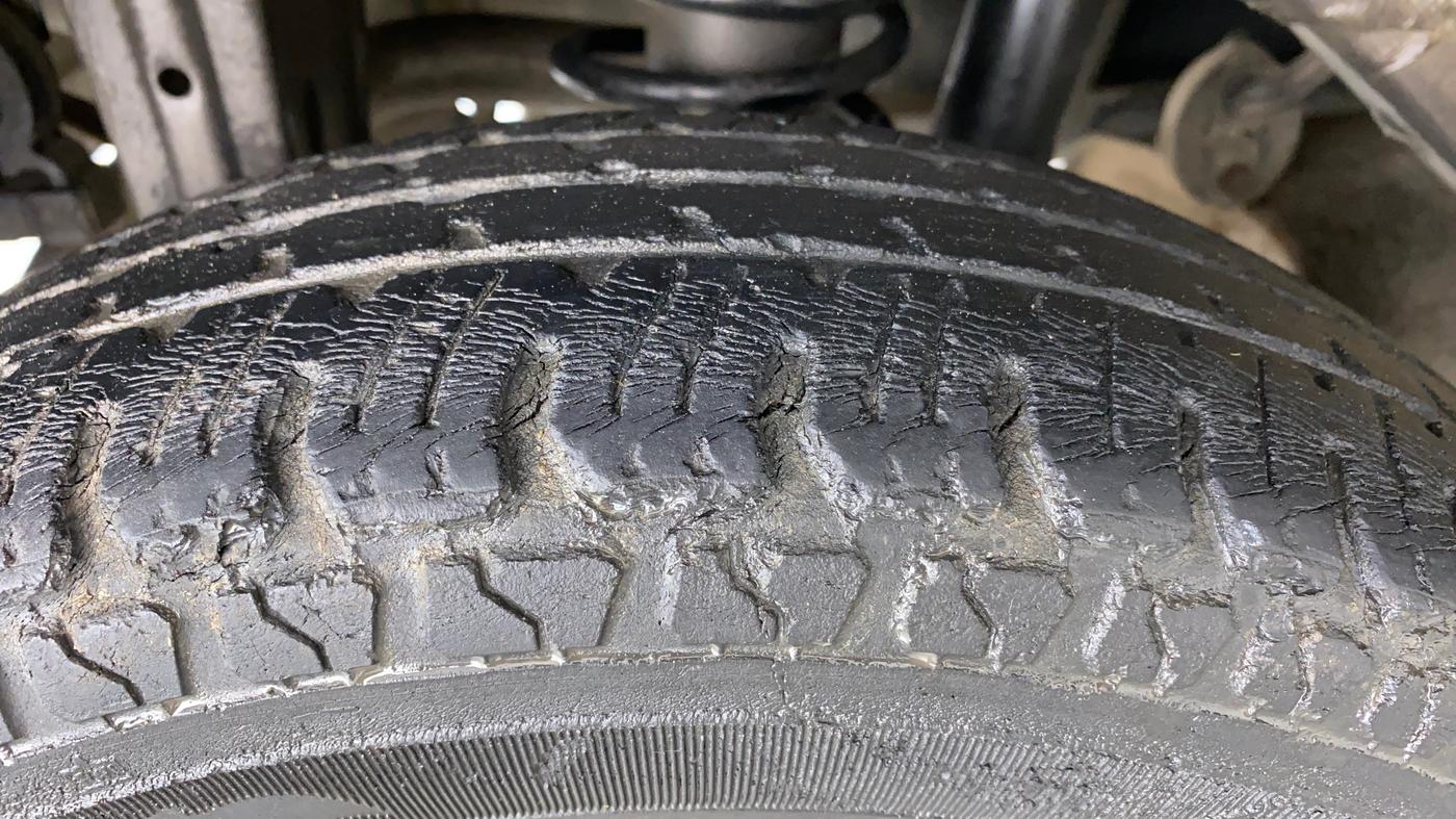 2011 Maruti Zen Estilo LXI, Petrol, Manual, 47,090 km, Right Rear Tyre Tread