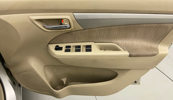 2014 Maruti Ertiga VXI, Petrol, Manual, 1,22,054 km, Driver Side Door Panels Control