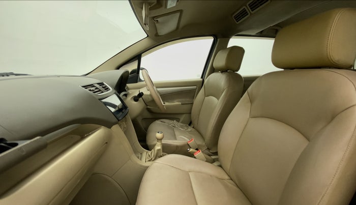 2014 Maruti Ertiga VXI, Petrol, Manual, 1,22,054 km, Right Side Front Door Cabin