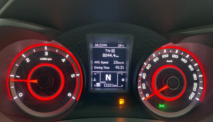 2020 Mahindra XUV300 W8 (O) DIESEL  AT, Diesel, Automatic, 15,573 km, Odometer Image