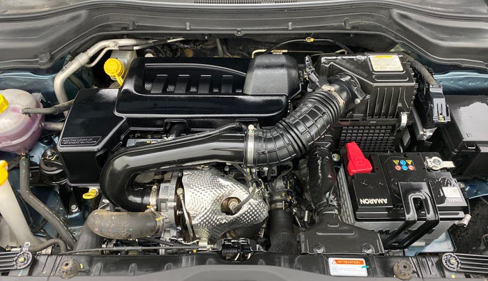 2020 Mahindra XUV300 W8 (O) DIESEL  AT, Diesel, Automatic, 15,573 km, Open Bonet