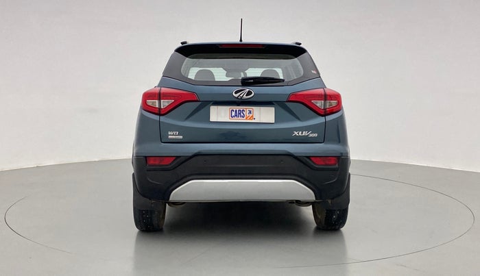 2020 Mahindra XUV300 W8 (O) DIESEL  AT, Diesel, Automatic, 15,573 km, Back/Rear