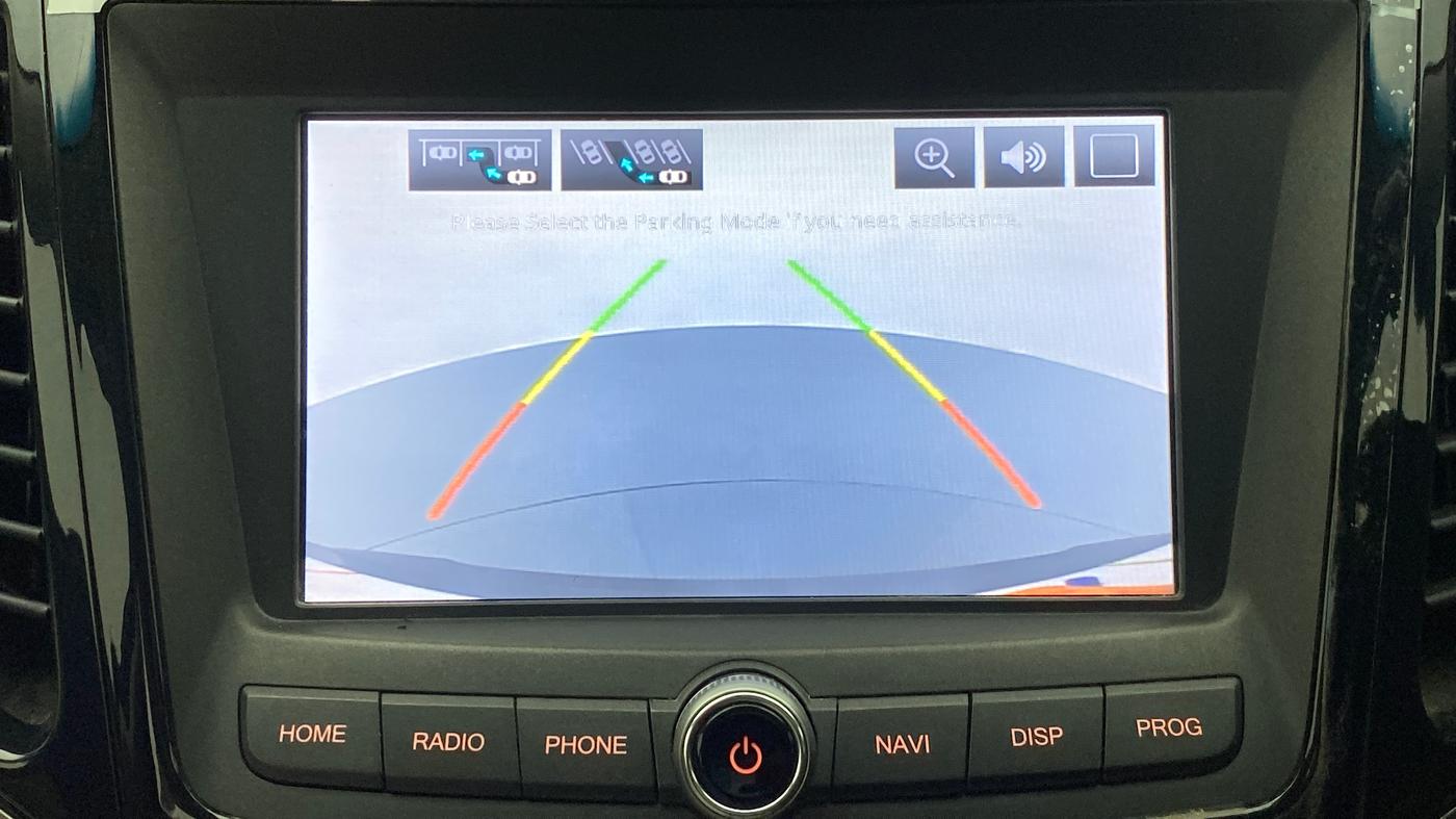 2020 Mahindra XUV300 W8 (O) DIESEL  AT, Diesel, Automatic, 15,573 km, Parking Camera