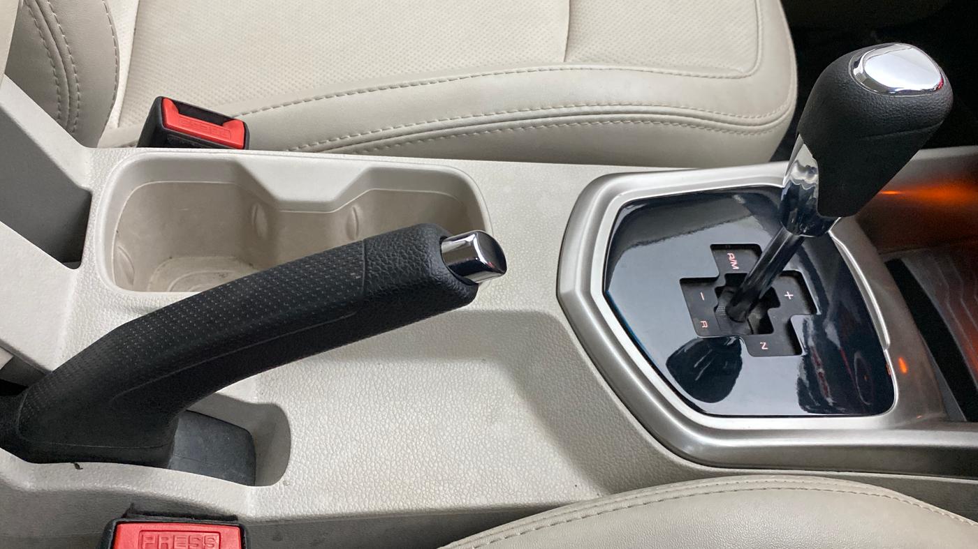 2020 Mahindra XUV300 W8 (O) DIESEL  AT, Diesel, Automatic, 15,573 km, Gear Lever