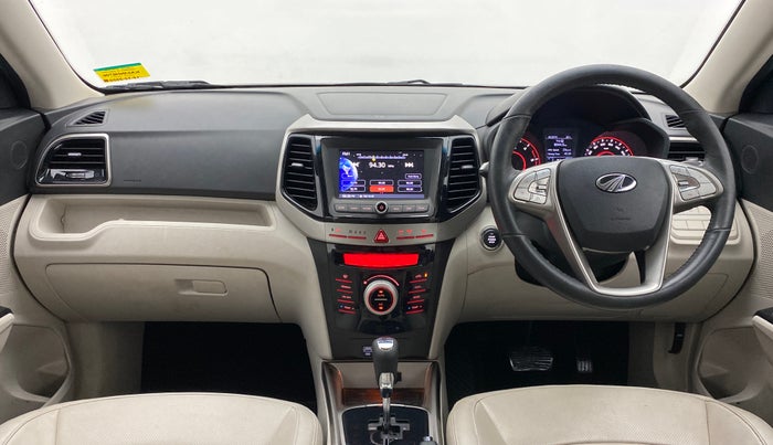 2020 Mahindra XUV300 W8 (O) DIESEL  AT, Diesel, Automatic, 15,573 km, Dashboard