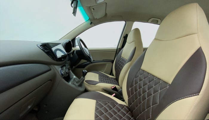 2011 Hyundai i10 ERA 1.1 IRDE, CNG, Manual, 78,038 km, Right Side Front Door Cabin