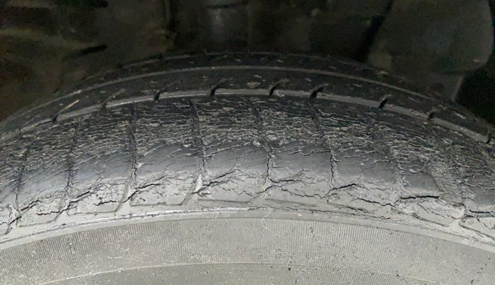 2013 Nissan Micra XV CVT, Petrol, Automatic, 46,323 km, Right Front Tyre Tread