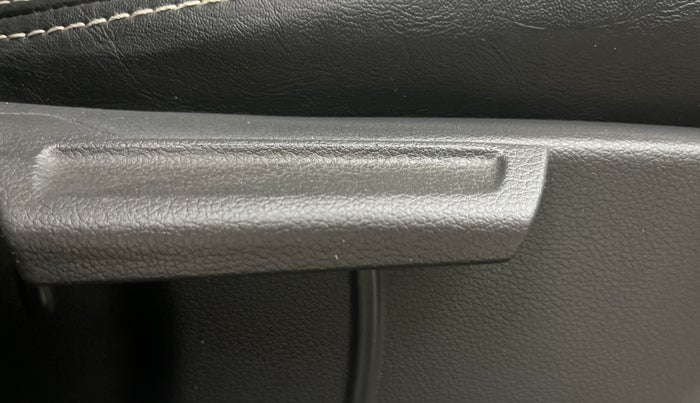 2021 Hyundai GRAND I10 NIOS SPORTZ 1.2 KAPPA VTVT CNG, CNG, Manual, 38,277 km, Driver Side Adjustment Panel